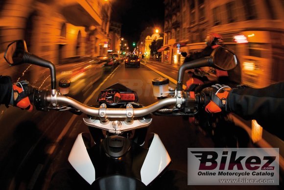 2010 KTM 690 Duke photo